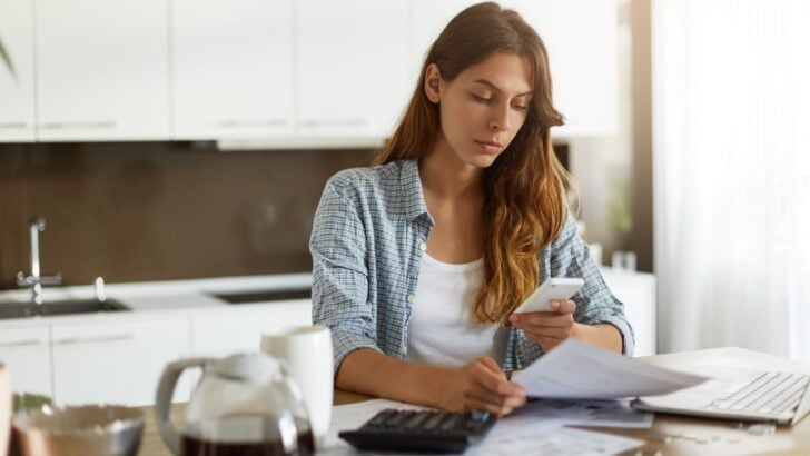 12 Signs You&rsquo;re Living Beyond Your Means Because of Home Ownership