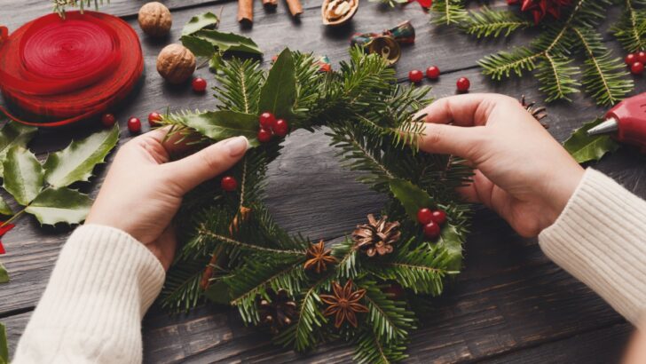 The Yard is a Holiday Wonderland: 6 Ways to Forage for Decor