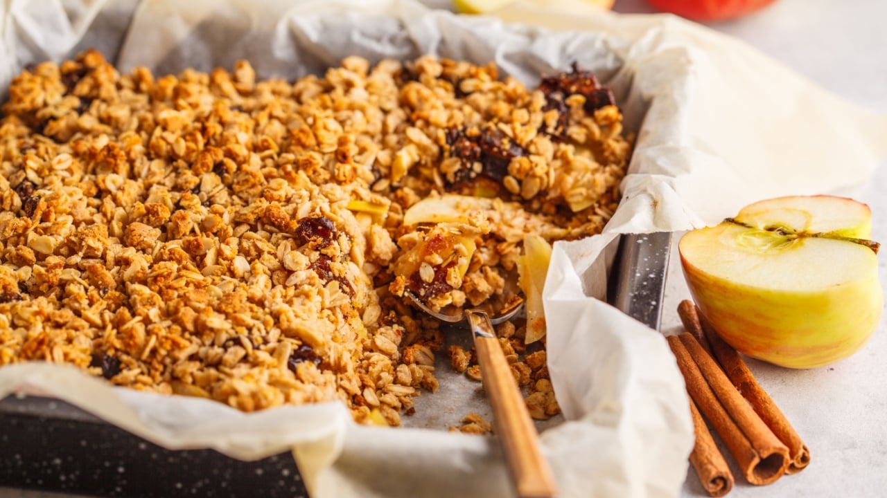 Autumn apple oat crumble cake with cinnamon.