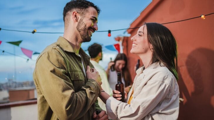 12 Signs a Struggling Relationship Can Still Be Saved