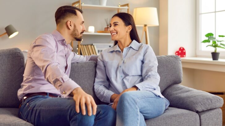 15 Thought-Provoking Questions to Deepen a Relationship