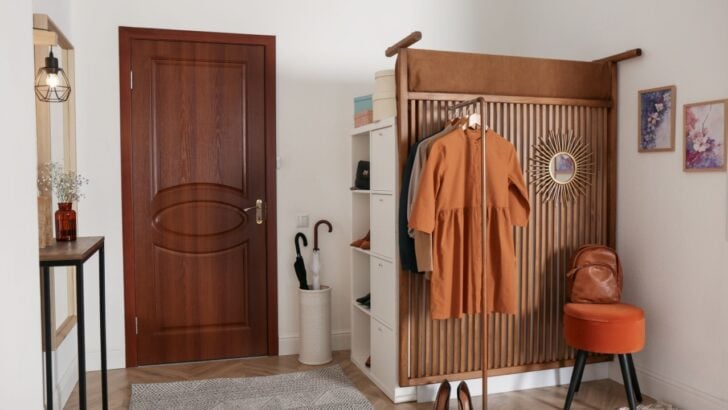10 Entryway Mistakes Making the Space Feel Chaotic