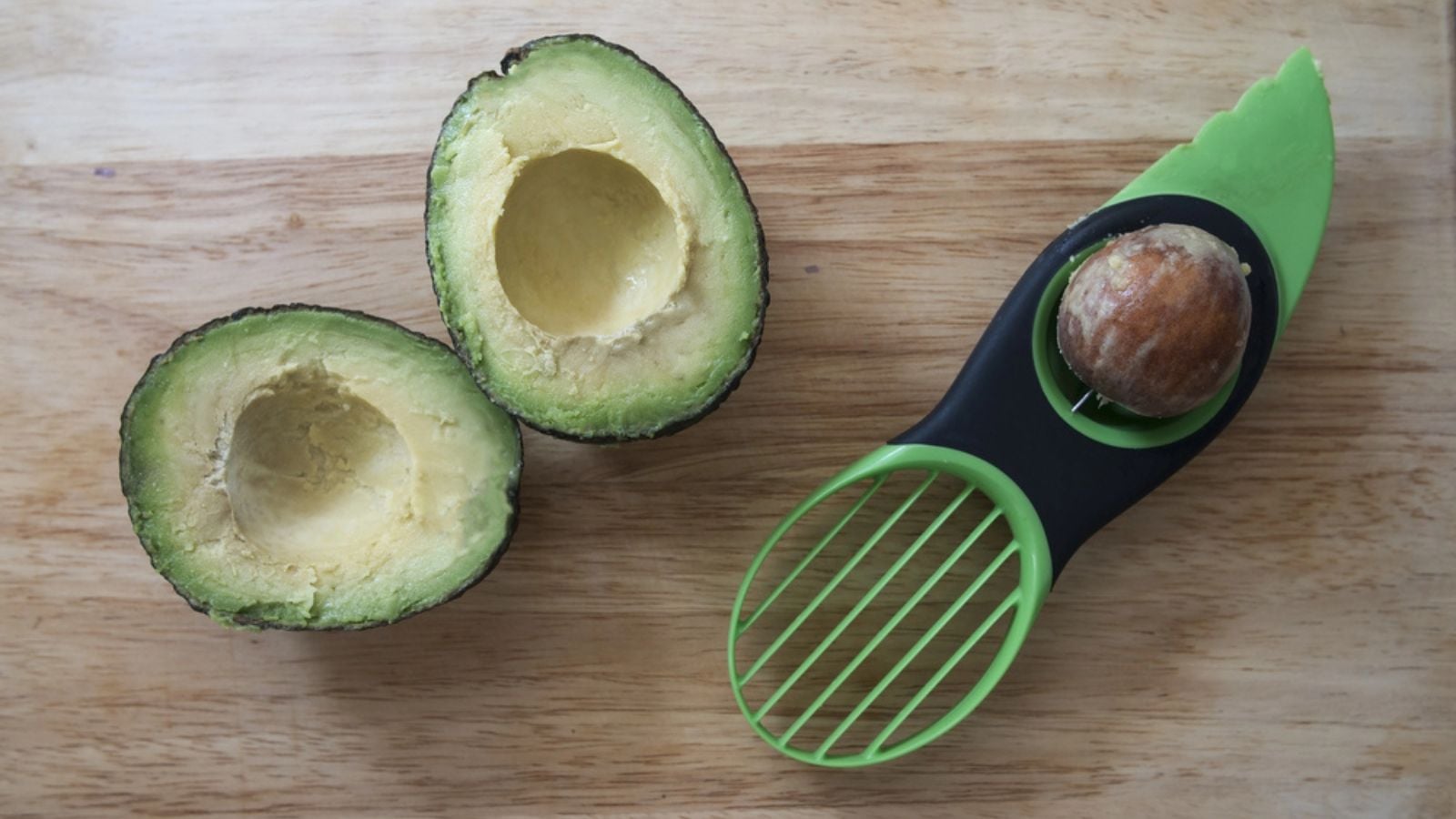 Avocado slicer