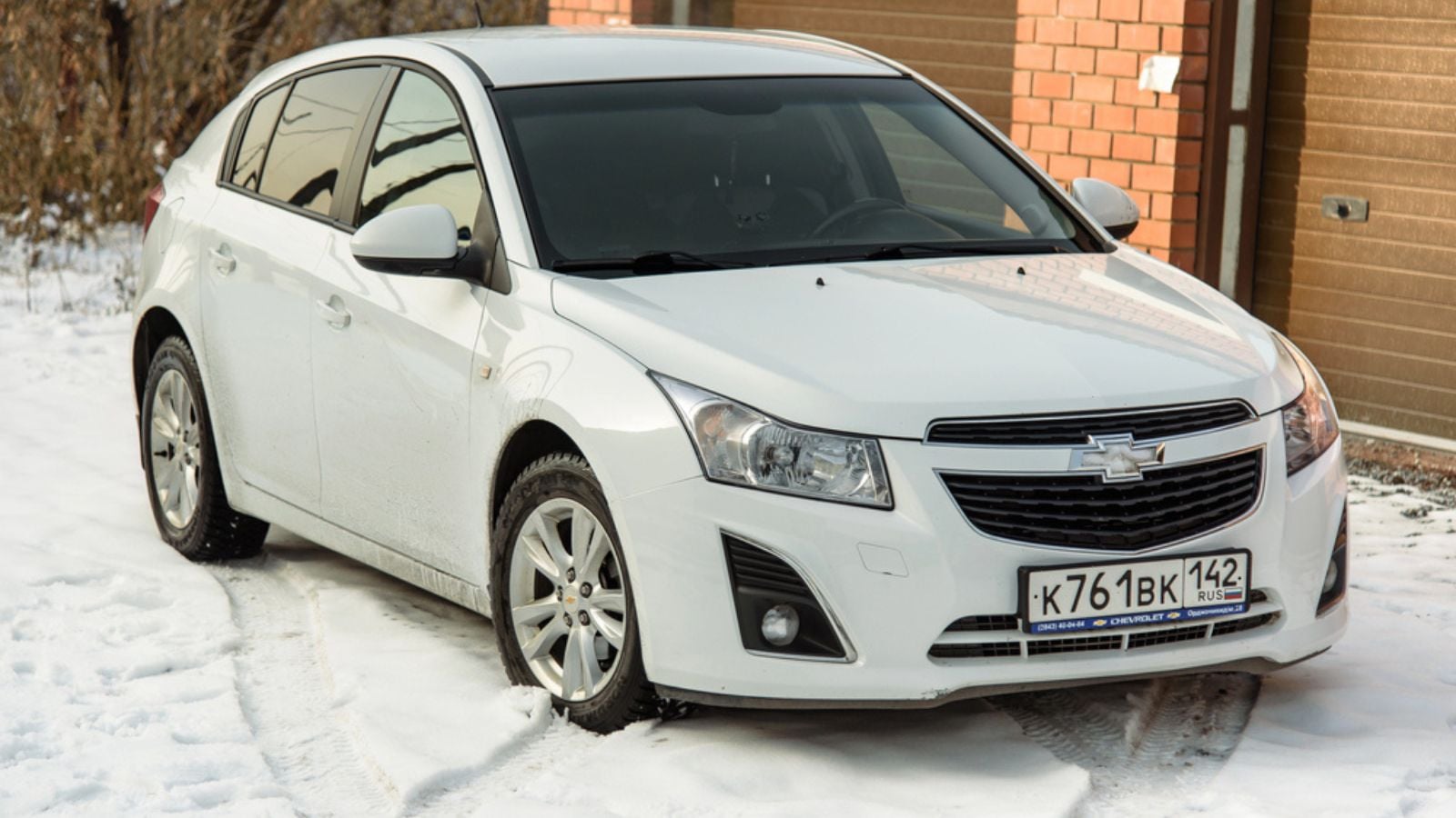Novokuznetsk, Russia Chevrolet Cruze parking on snow.