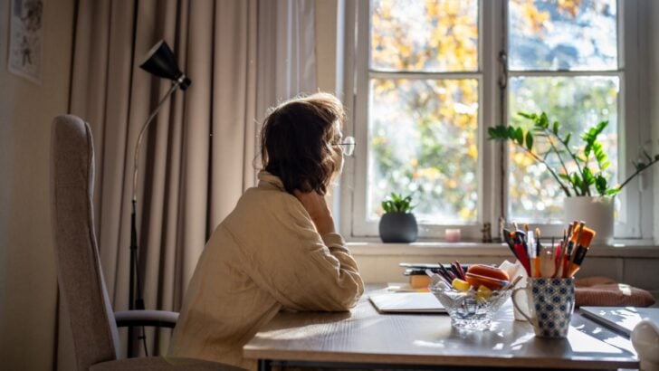 15 Common Habits That Are a Total Waste of Time