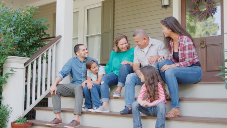 12 Habits of Baby Boomers That Thoroughly Confuse Younger Generations