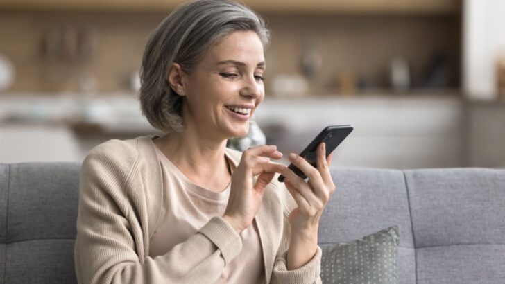 16 Obsolete Habits That Modern Generations Are Leaving Behind (And Never Understand)