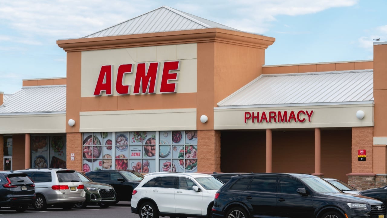Ventnor City, NJ - Aug 28, 2025: Close-up view of ACME Markets, is a grocery store chain with roots in South Philadelphia, founded in 1891. It is now part of the larger Albertsons Companies family