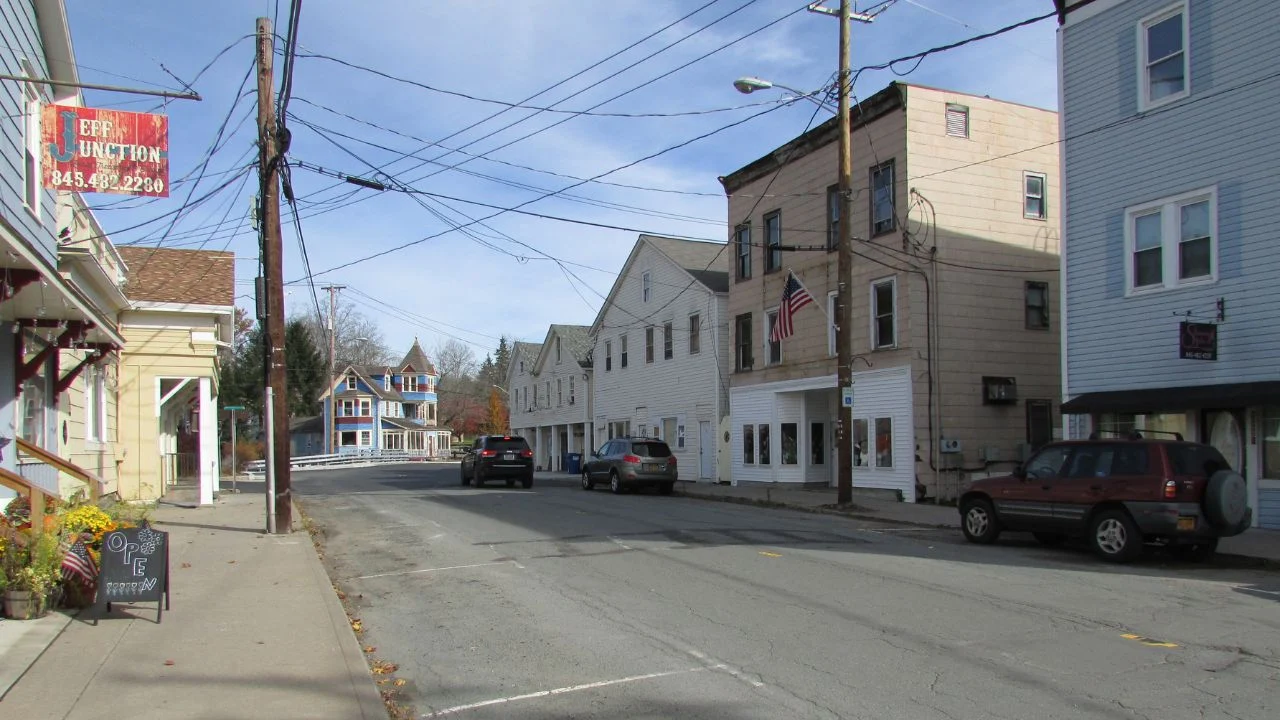 4880 block Main St, Jeffersonville, New York