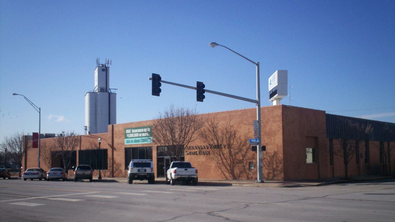 Headquarters for Arkansas Valley State Bank on Main Street in downtown Broken Arrow, Oklahoma. Taken by Jordan MacDonald in December, 2006