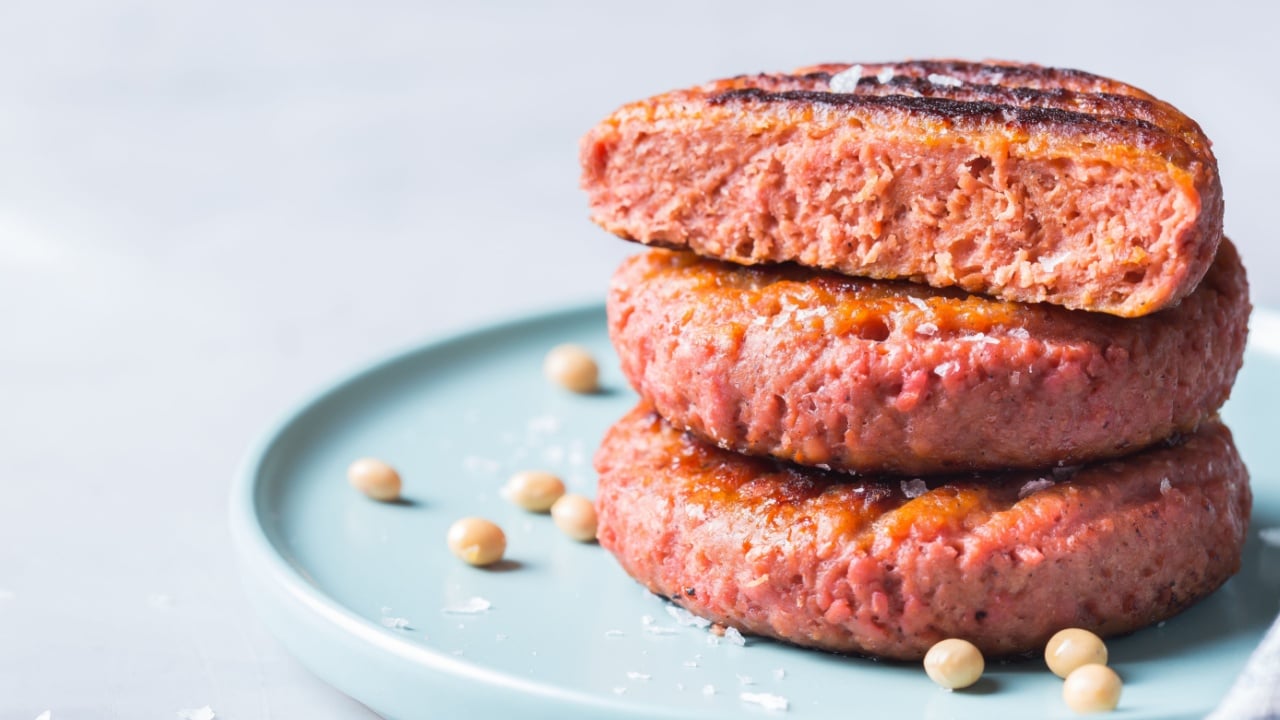 Burgers made from plant based meat, food reducing carbon footprint