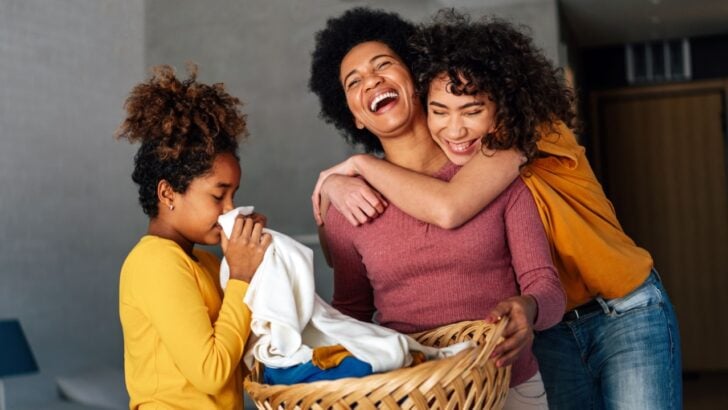 6 Shocking Statistics Showing How Women Are Drowning in Household Duties