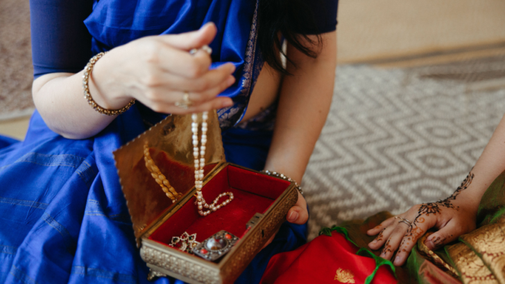 His Grandmother Wanted Him to Have Her Necklace. His Sister Gave It to Their Mother Instead.