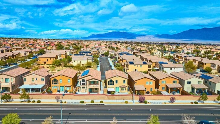 As Desert Cities Grow, Las Vegas Homeowners Face Strict Summer Watering Rules
