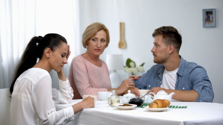 Family conflict, mother-in-law despising girlfriend of son, overprotection