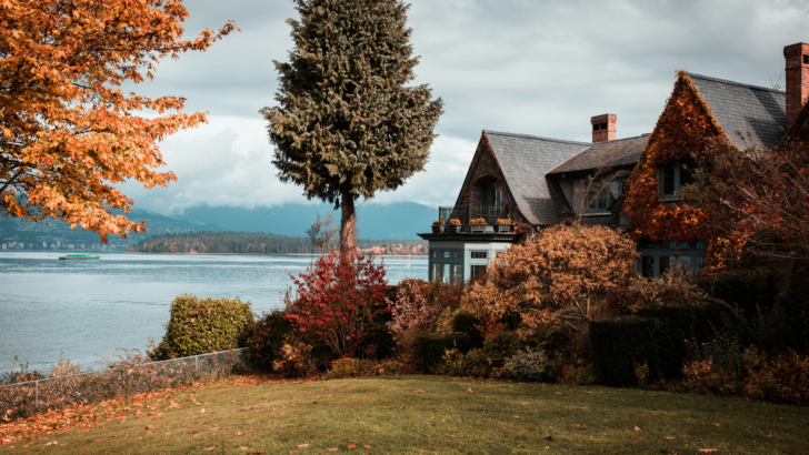 What Homeowners Need to Know About El Niño This Fall, According to the Old Farmer Almanac