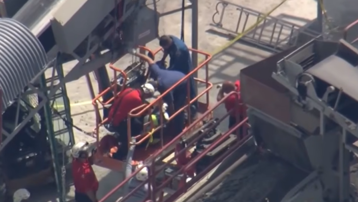 Workers Gets Trapped in Conveyer Belt, Requiring Surgeons to Get Him Free
