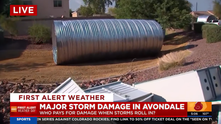Massive Metal Pipes Take Over an Arizona Neighborhood After Strong Winds Blow Them Away From a Construction Site