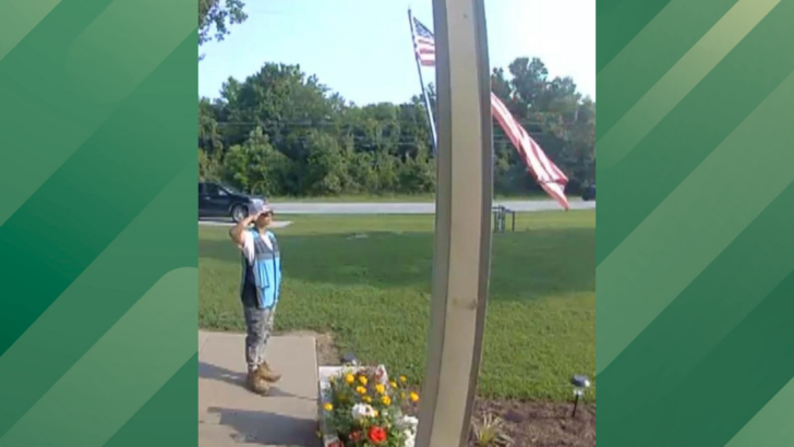 A Kentucky Amazon Driver is Going Viral for Saluting a Flag During Her Delivery