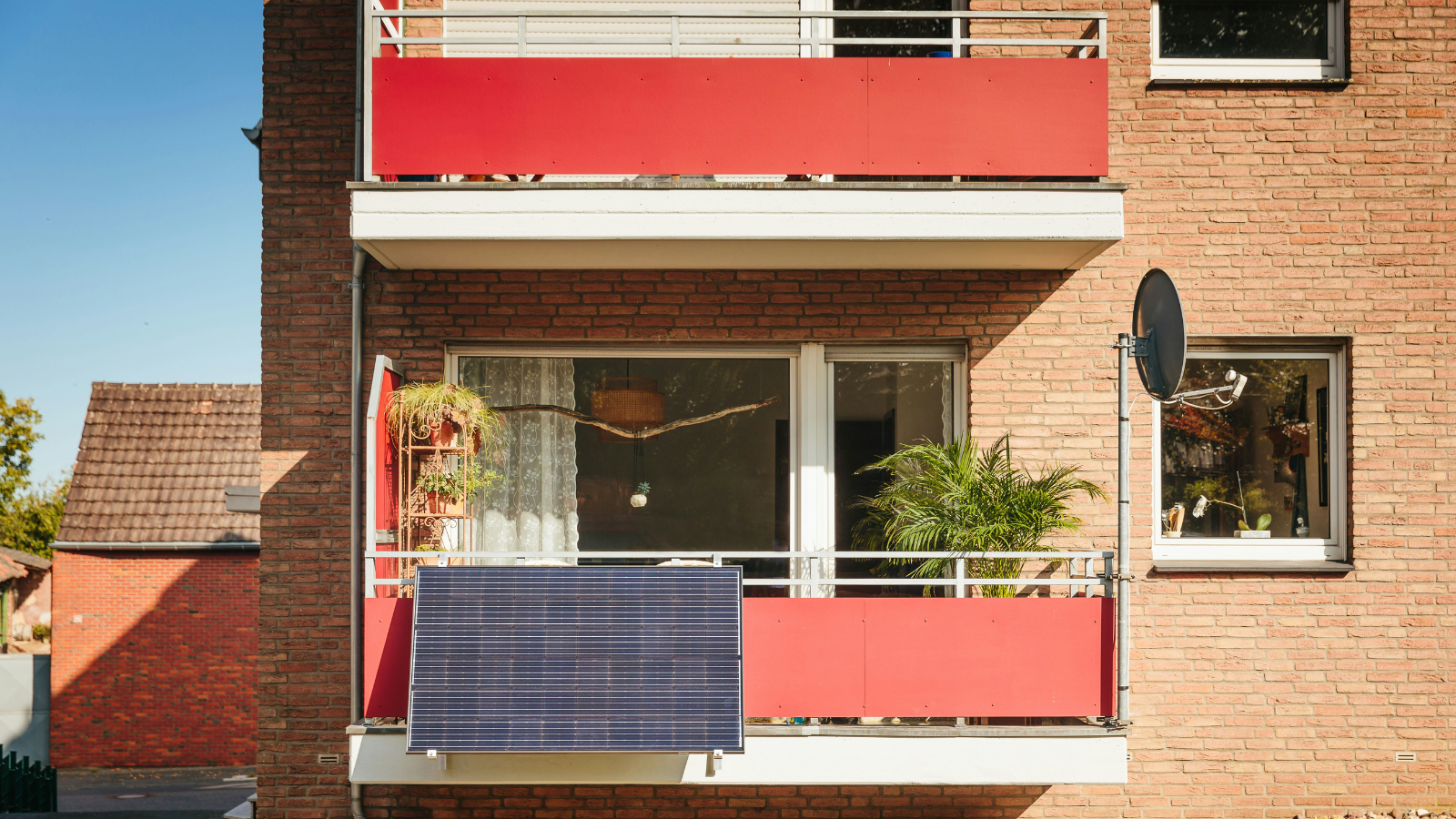 Redditor complains about balcony situation with their neighbors.