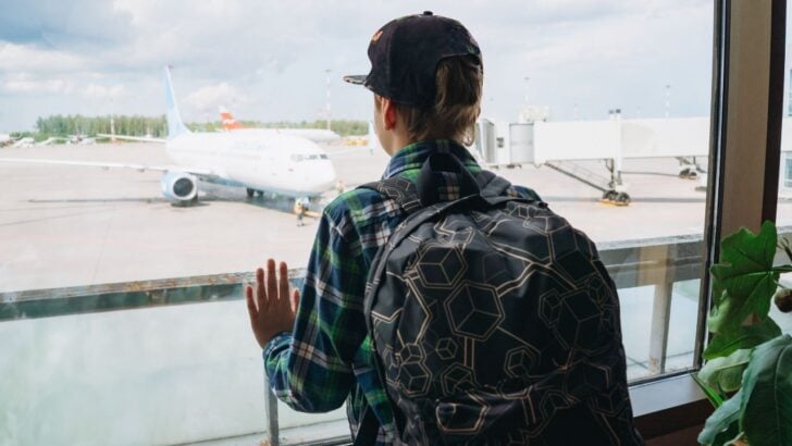 Parents Leave 10-Year-Old at Barcelona Airport to Avoid Missing Their Flight