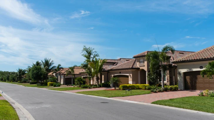 Florida Roofing Company Drops One of Its 250 Lawsuits Against Its Customers