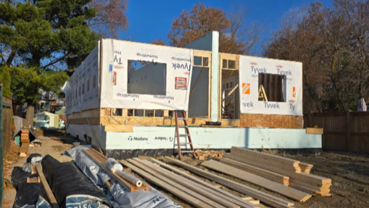 Canadian Homeowner Warns Others After Insurance Funds Fell Behind Construction Bills