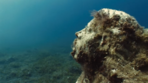 underwater-statue.