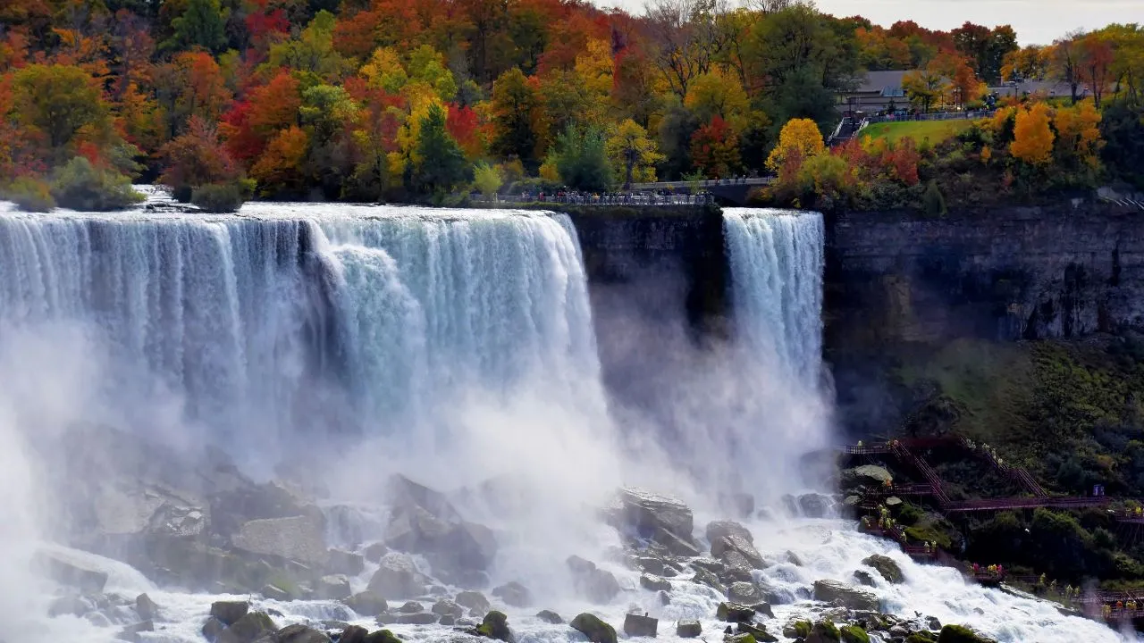 Niagara-Falls.