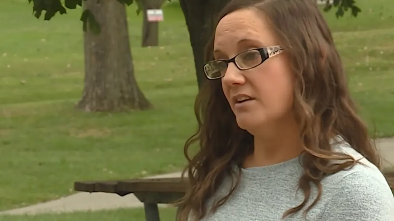 Substitute teacher says OnlyFans cost her job.