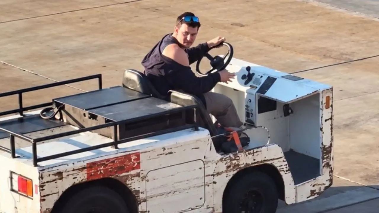 airport tug.