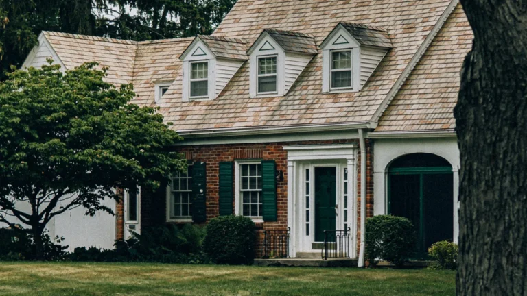 stock photo Michigan house.